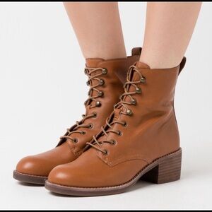 Madewell The Patti Lace-Up Boot in English Saddle Camel Brown block Heel  size 9
